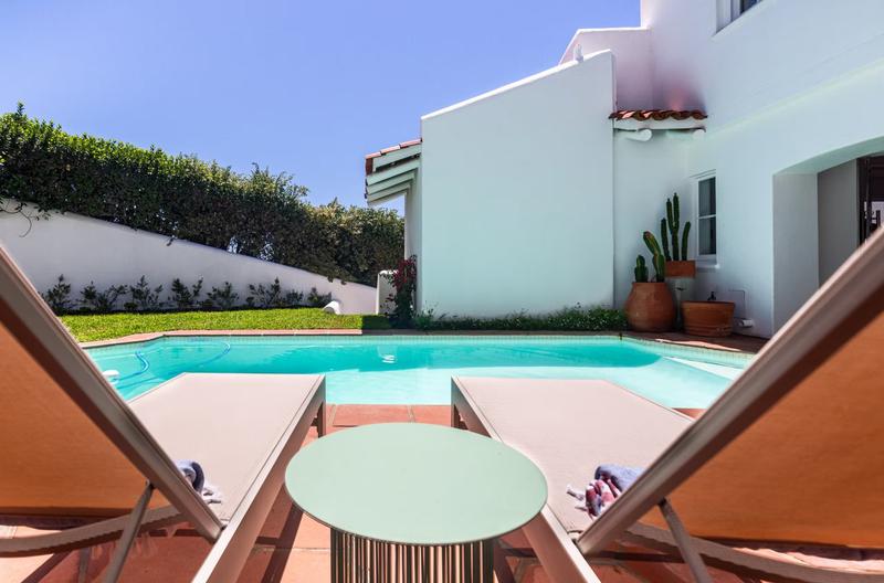 To Let 6 Bedroom Property for Rent in Beachy Head Western Cape